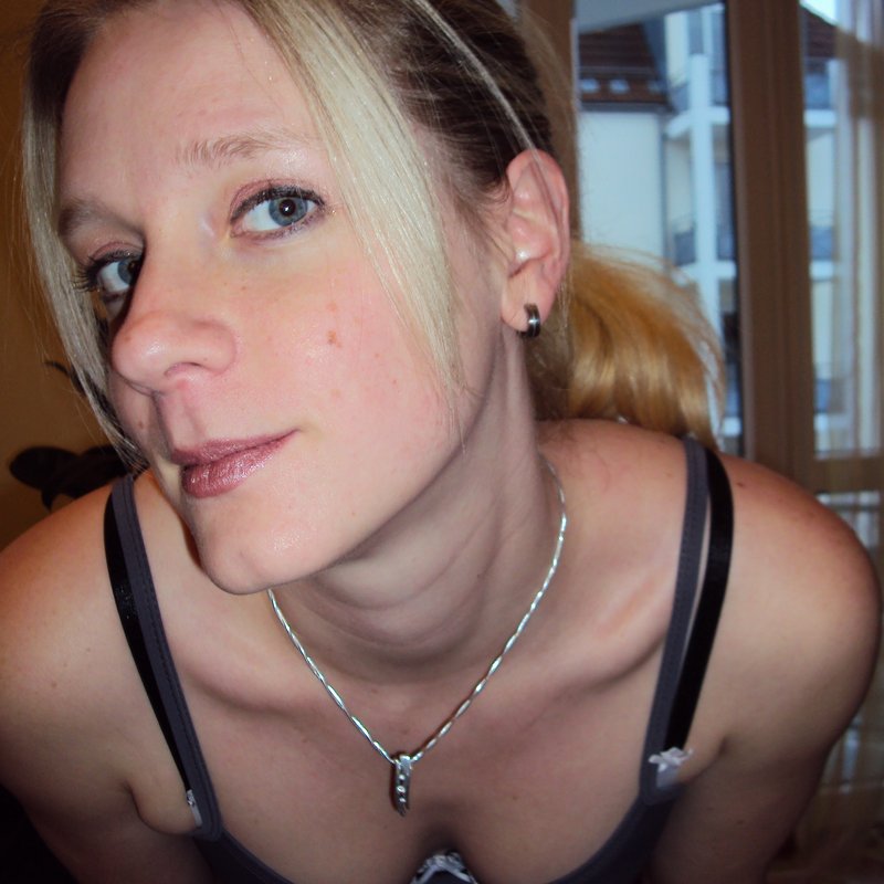 Webcam en ligne pute Enola Fos sur mer